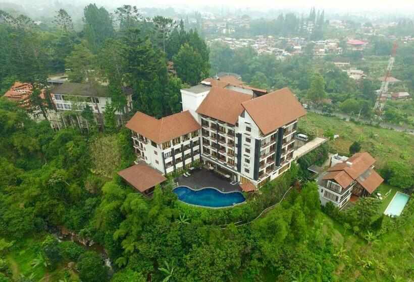 Szálloda The Grand Hill Resort