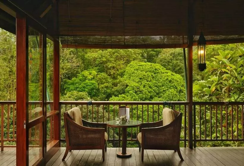 Hotelli The Grand Hill Resort