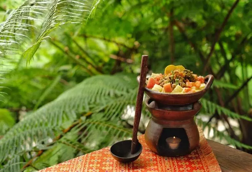 Hotelli The Grand Hill Resort