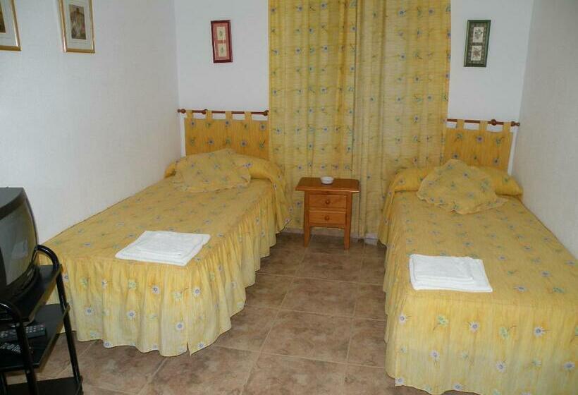 פנסיון Habitaciones Los Caños