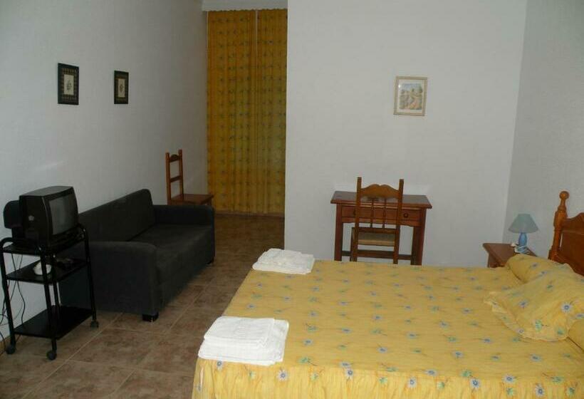 פנסיון Habitaciones Los Caños