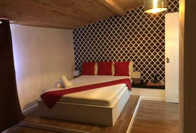پانسیون Tejos House