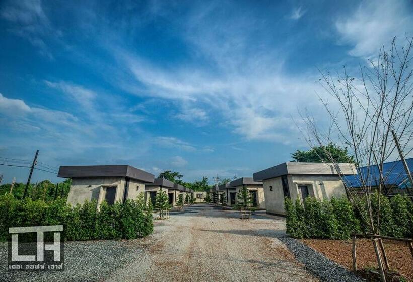 Pensão The Loft House Sakaeo