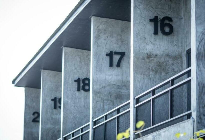 Pensão The Loft House Sakaeo