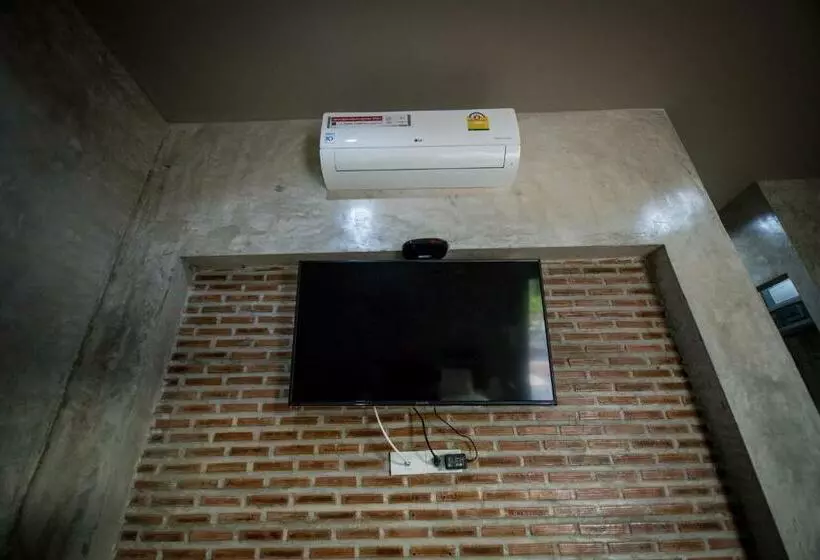 ペンション The Loft House Sakaeo