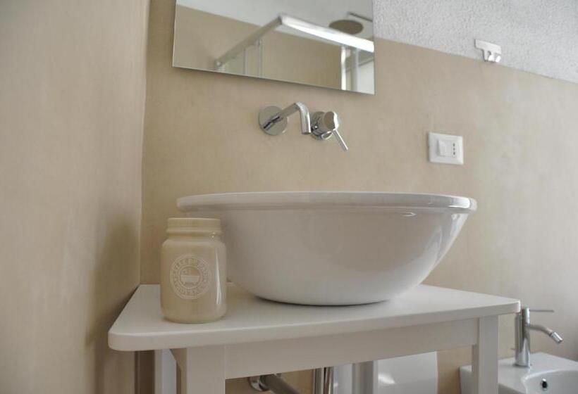 بنسيون Vico Degli Ebrei Rooftop Jacuzzi Self Check In