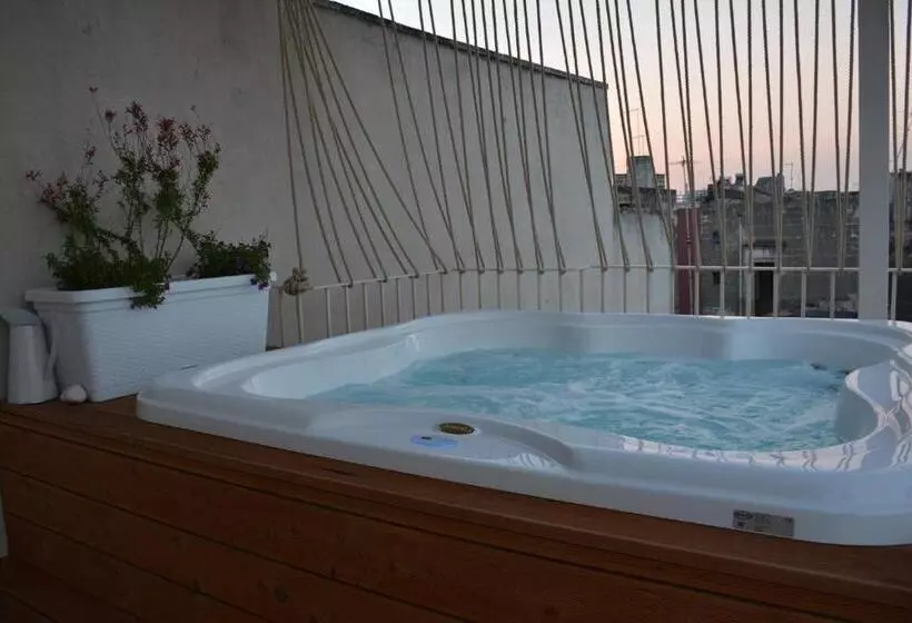 ペンション Vico Degli Ebrei   Rooftop Jacuzzi   Self Check In