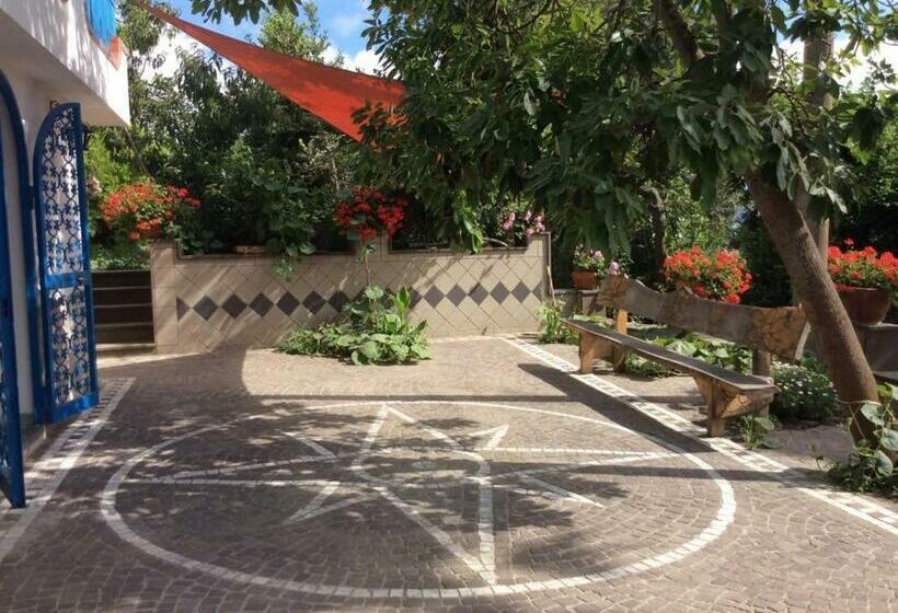 تختخواب و صبحانه Lemontree House Bacoli