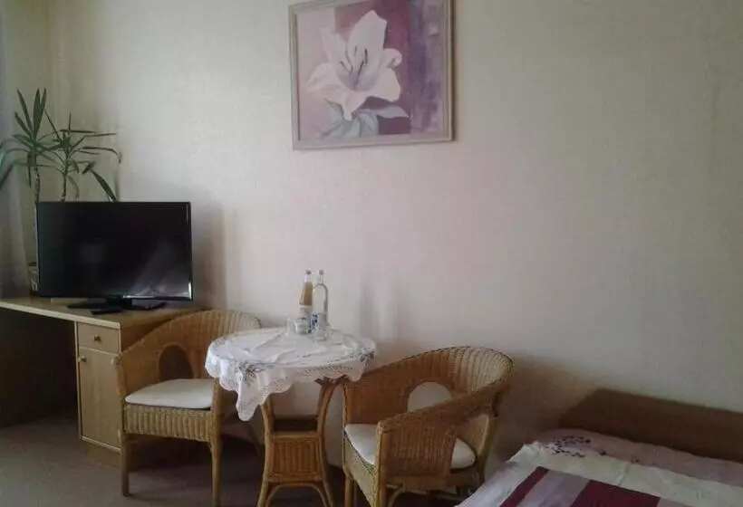 ベッドアンドブレックファースト Zur Alten Eiche