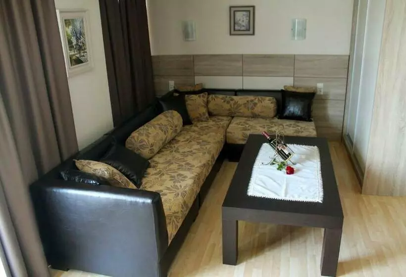 ペンション Garden Guest House