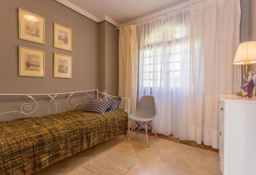 Apartamentos Gaudi Style