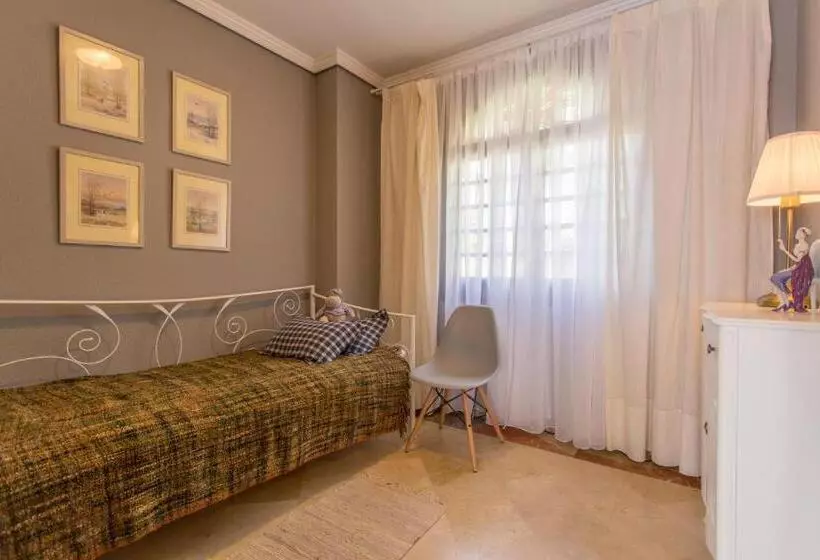 Apartamentos Gaudi Style