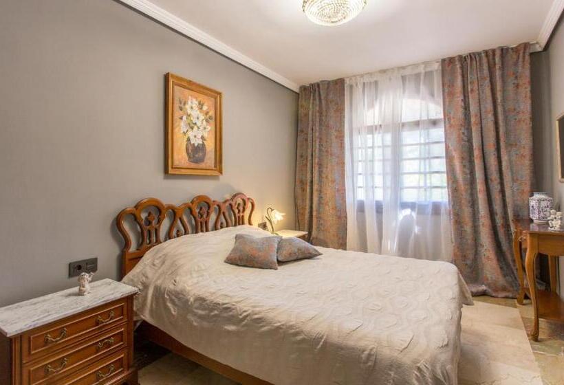 Apartamentos Gaudi Style