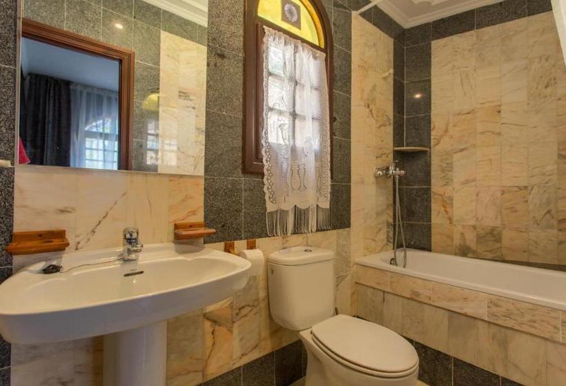 Apartamentos Gaudi Style