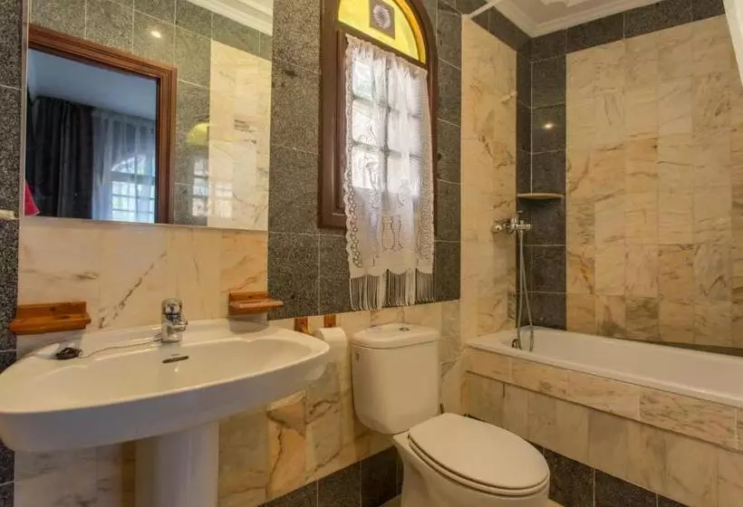 Apartamentos Gaudi Style