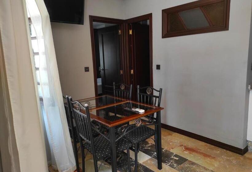 Apartamentos Gaudi Style