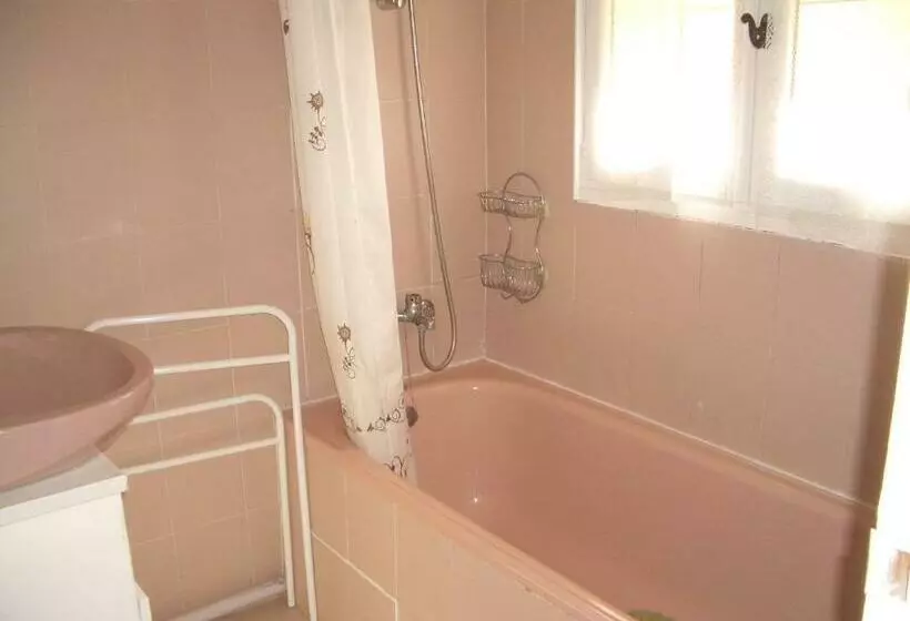 ベッドアンドブレックファースト Charmante Chambre D Hôte