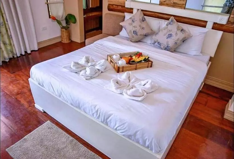 تختخواب و صبحانه Peak View Resort
