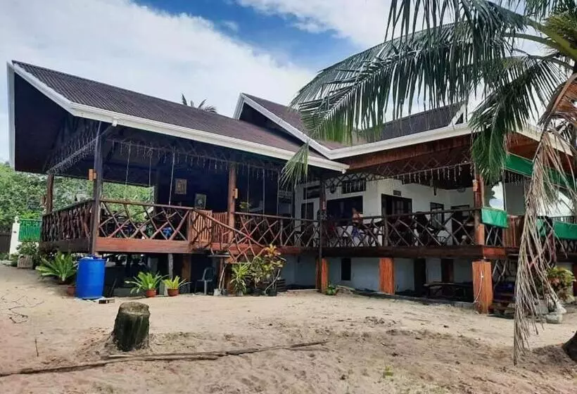 تختخواب و صبحانه Peak View Resort