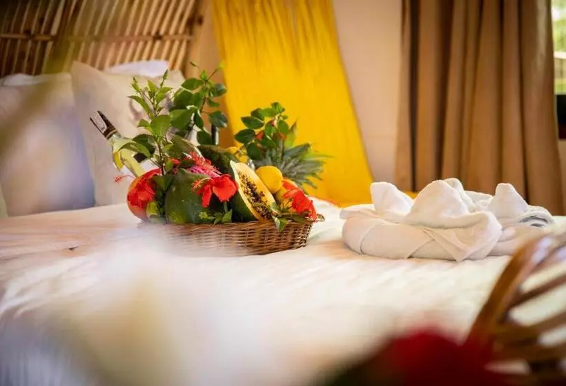 تختخواب و صبحانه Peak View Resort