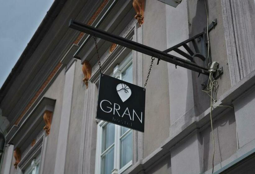 Gran Hostel