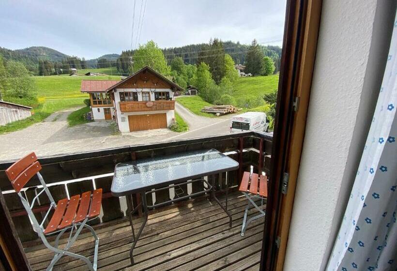 Hotel Nagelfluhhaus Hirsch