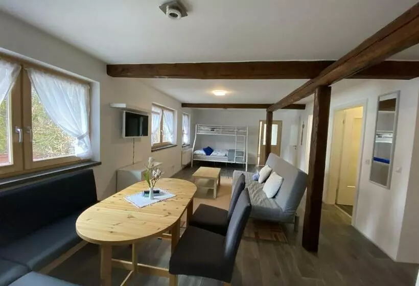 ホテル Nagelfluhhaus Hirsch