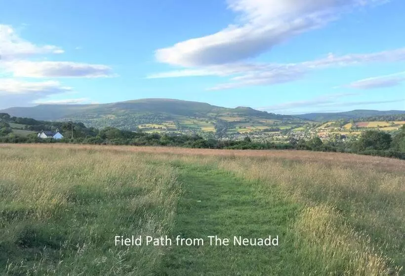 Neuadd B&b Suites