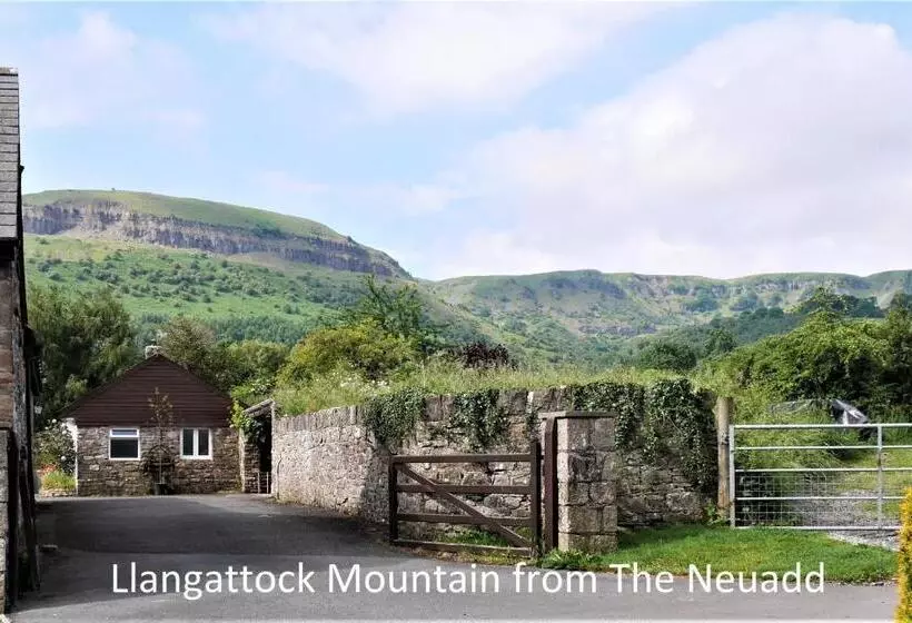 Neuadd B&b Suites