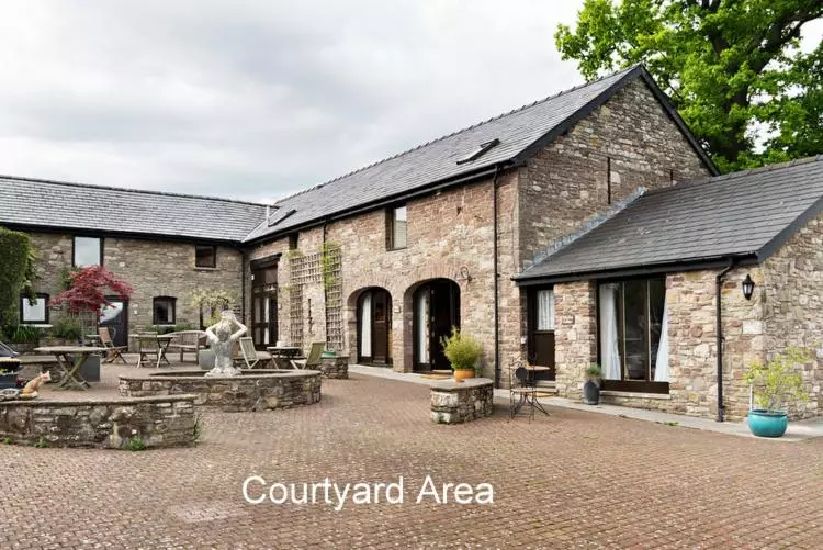 Neuadd B&b Suites