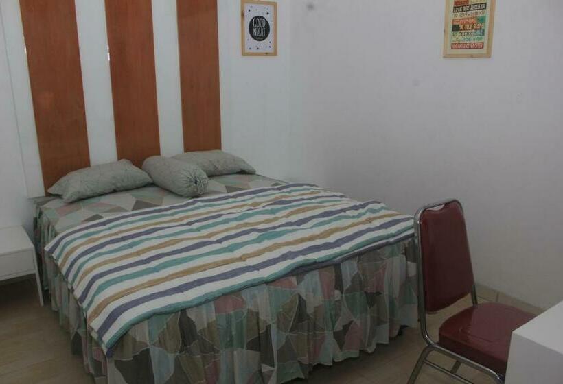 Pensão Aurora Guest House