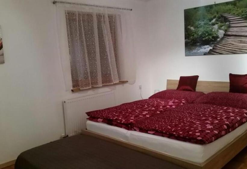 호스텔 Gasthaus Vinaders