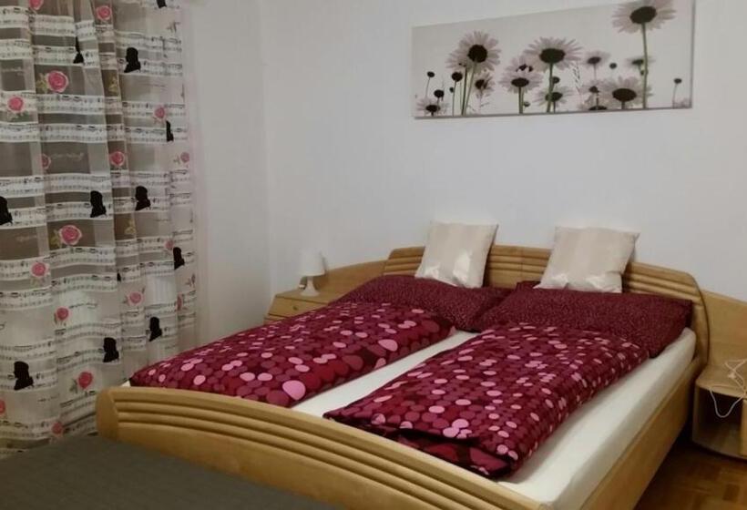 호스텔 Gasthaus Vinaders