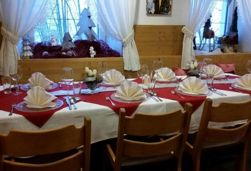 호스텔 Gasthaus Vinaders