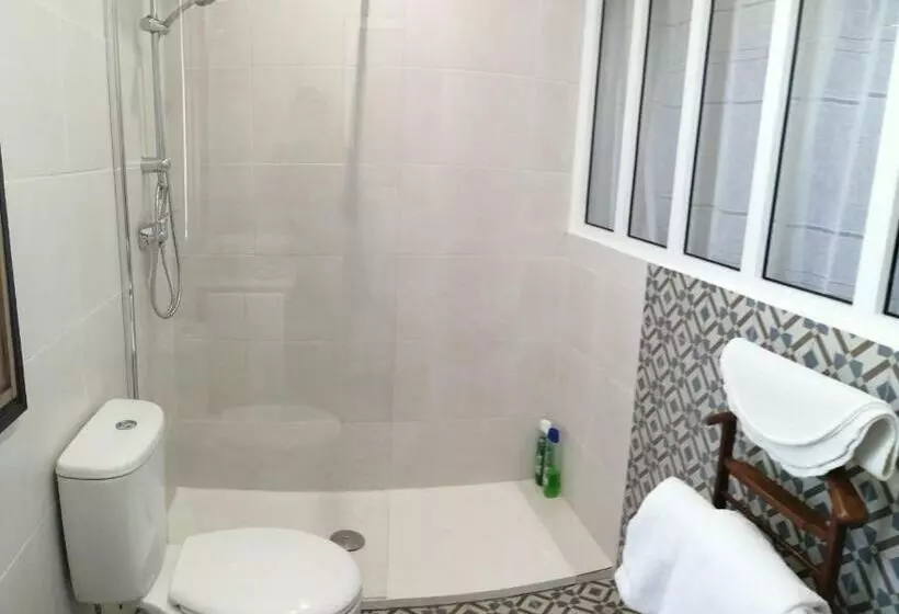 تختخواب و صبحانه Casa Dos Pingos De Mel