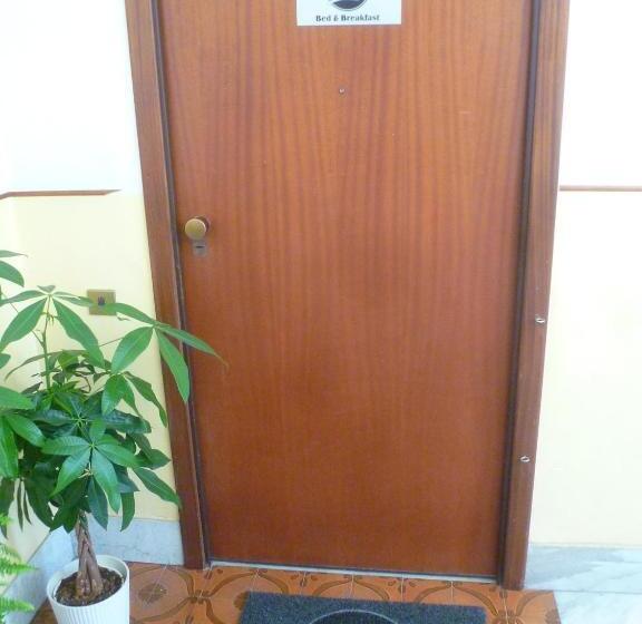 تختخواب و صبحانه L Incrocio 14