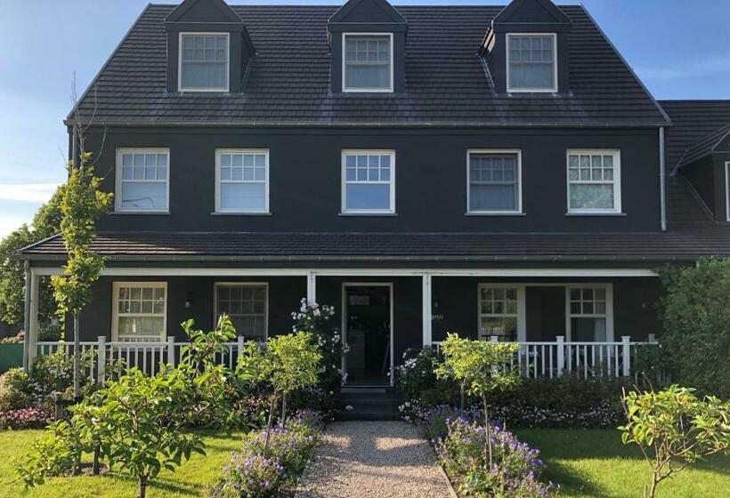 مبيت وإفطار Morris Coffee & Crafts