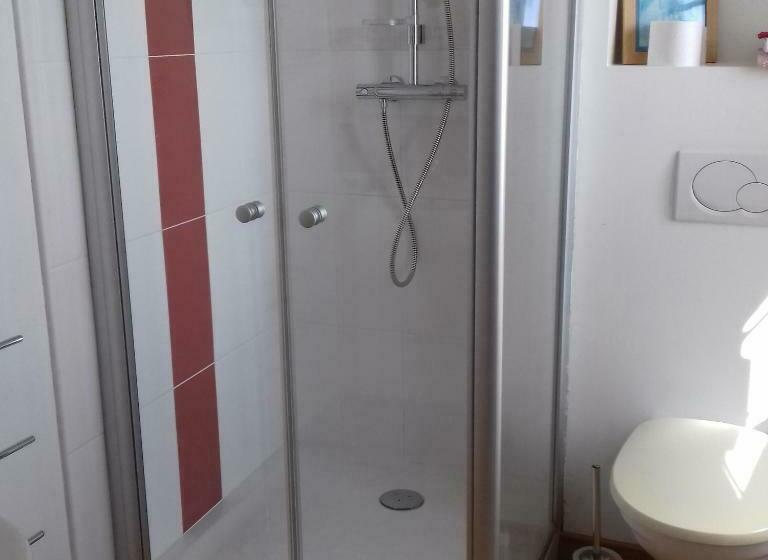 تختخواب و صبحانه Ty Ana