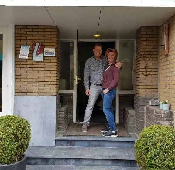 هتل Het Anker