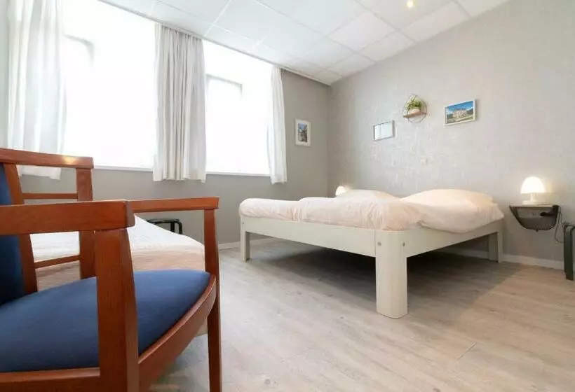 هتل Het Anker