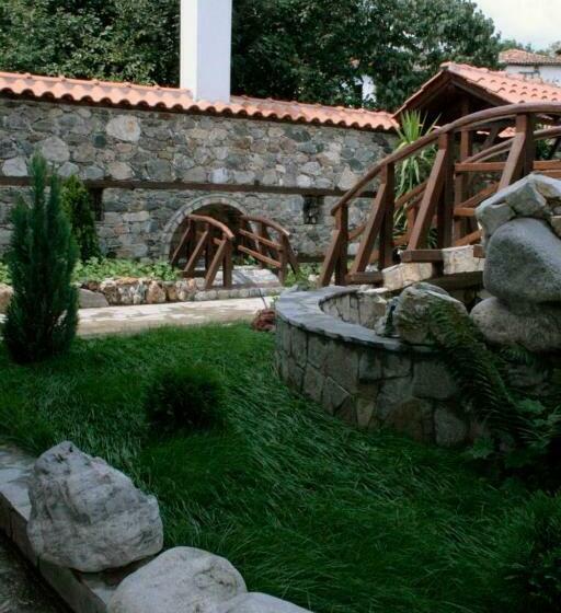 פנסיון Enchevite Strannopriemnitsi