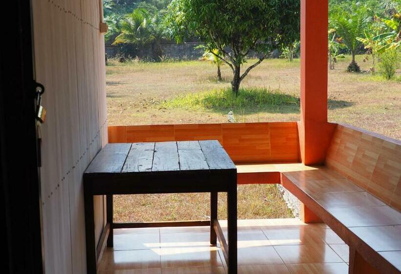 פנסיון Kaokondo Resort