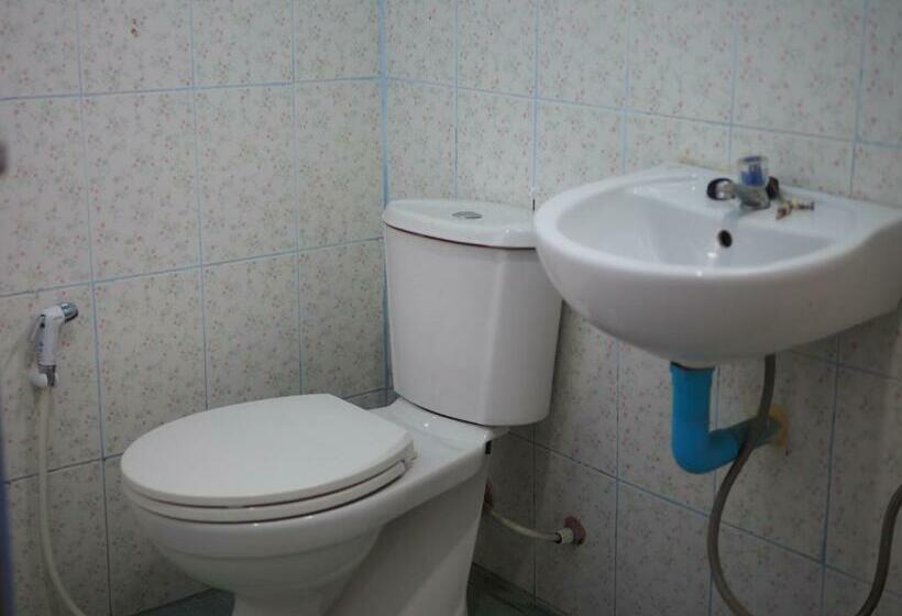 פנסיון Kaokondo Resort