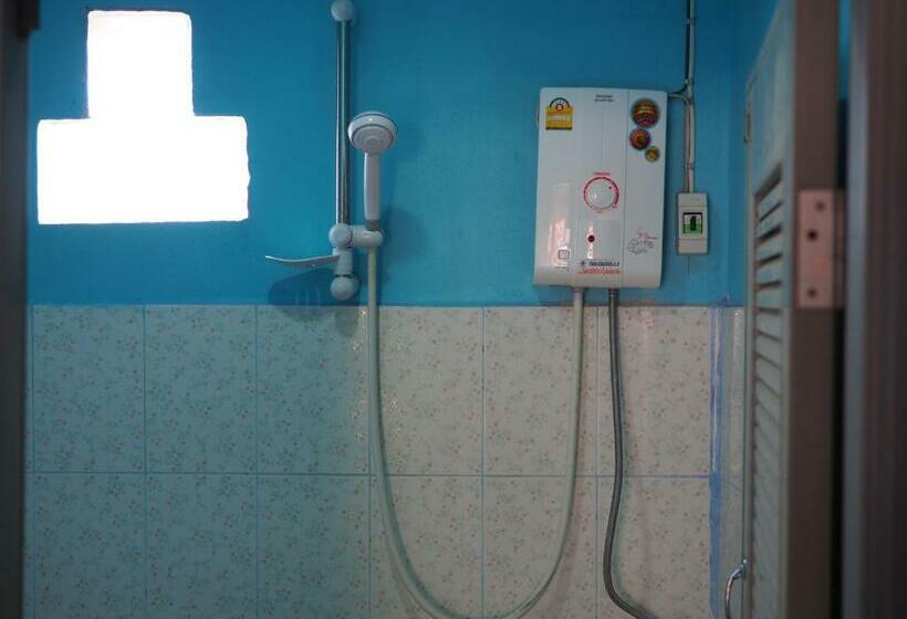 פנסיון Kaokondo Resort