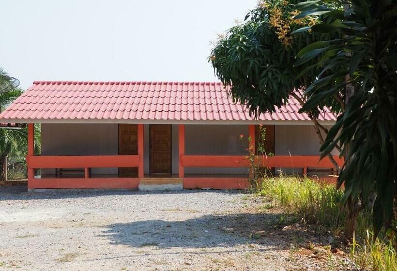 פנסיון Kaokondo Resort