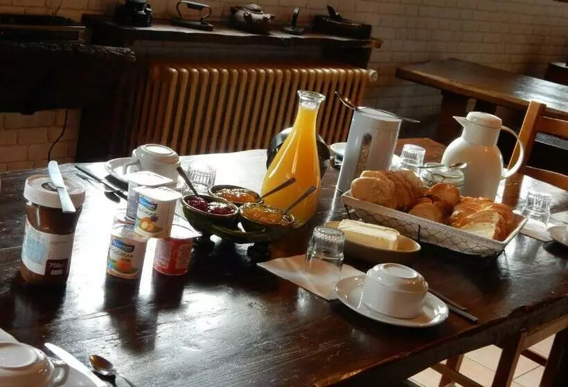 Majatalo Le Charmagit