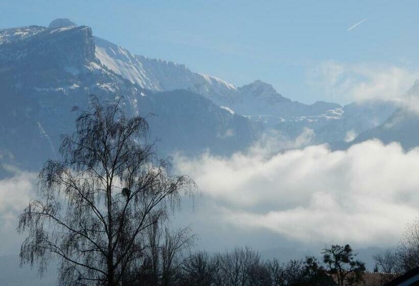 膳宿费 Le Charmagit