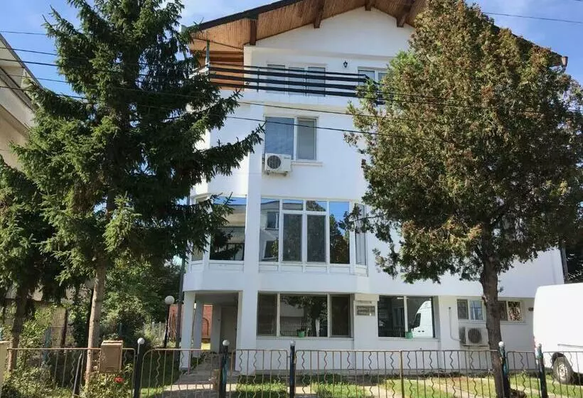 پانسیون Milena`s House
