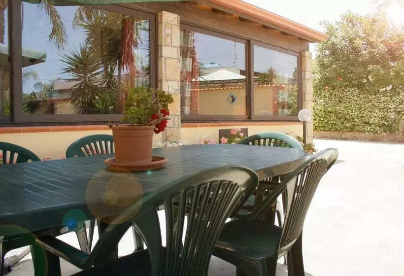 پانسیون Villa Enza