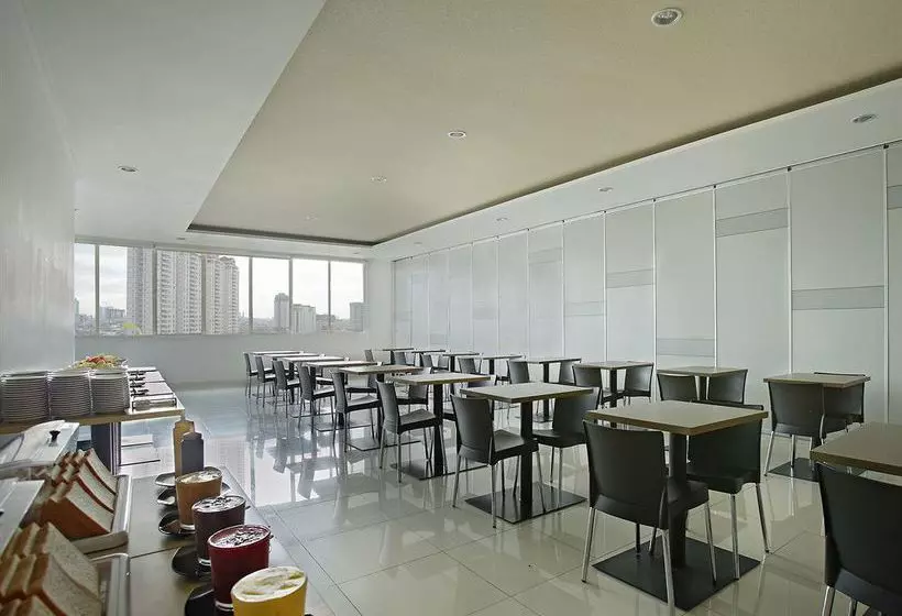 Amaris Hotel Mangga Dua Square